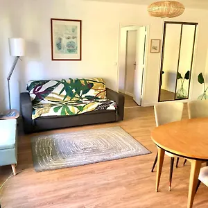 Broceliande Apartment